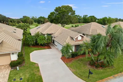 435 SW Jefferson Circle 1
