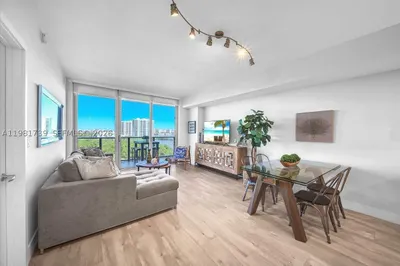16385 Biscayne Blvd #1104 1