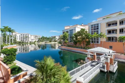 737 Crandon Blvd #202 1