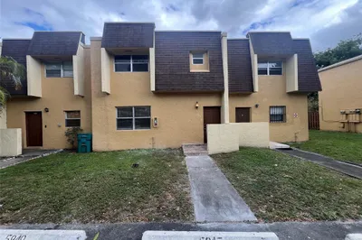 5847 BLUEBERRY Court #85 1