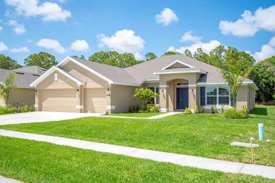 5801 NW Dana Circle 1