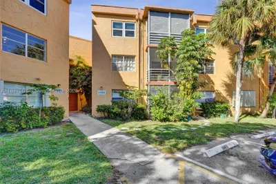 4314 NW 9th Ave #3-3D 1