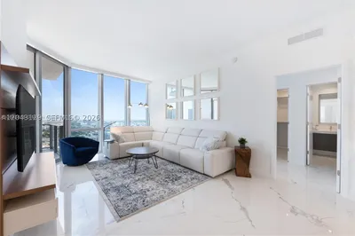 851 NE 1st Ave #3308 1