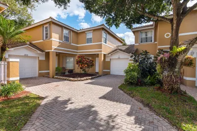 2916 NW 99th Terrace 1