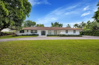6860 SW 99th Ter 1