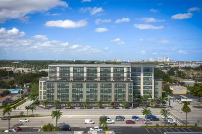 400 W Hallandale Beach Blvd #621 1
