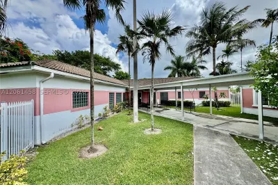 778 W Palm Dr 1