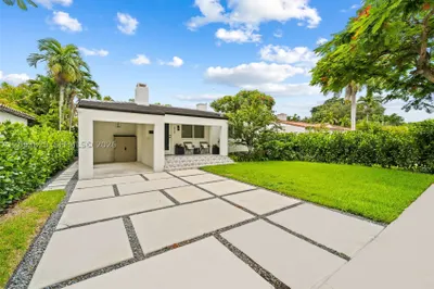 829 Granada Groves Ct 1