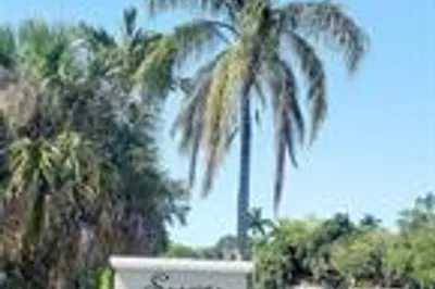 4025 N NOB HILL Road #409 1