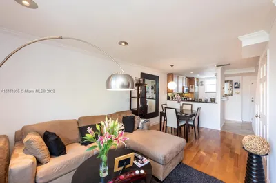 1614 Euclid Ave #32 1