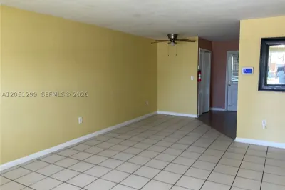 1195 NW 100th Ter #1 1