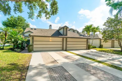 602 Landings Boulevard 1
