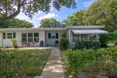 1086 S Oakridge Circle 1
