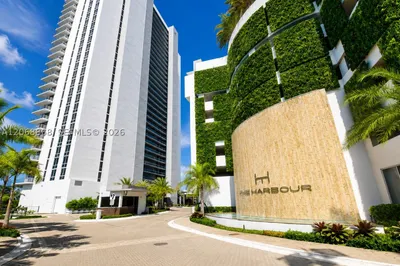 16385 Biscayne Blvd #1920 1