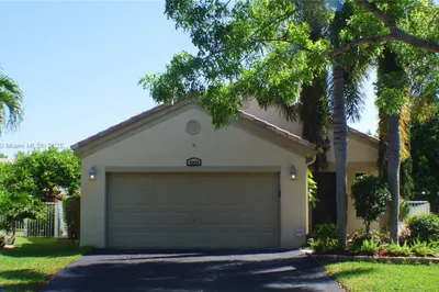 4299 Greenbriar Ln #4299 1