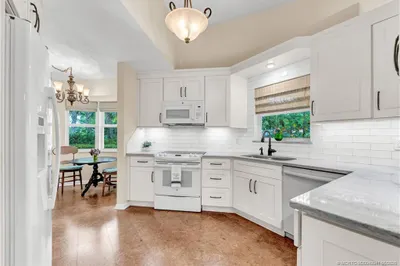 Beautifully updated kitchen