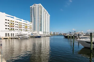 17301 Biscayne Blvd #1609 1