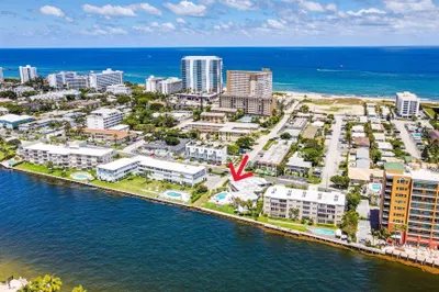 999 N Riverside Drive #3 1
