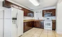 117 E 10th St Photo