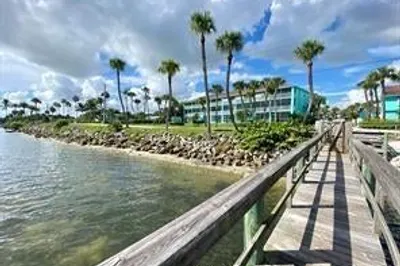 13513 S Indian River Drive #605 1