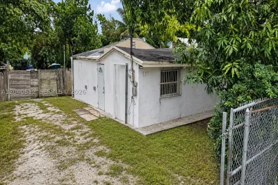 867 NW 109th St 1