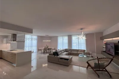 17301 Biscayne Blvd #1402 1