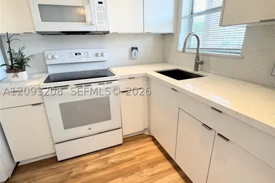 8500 Sunrise Lakes Blvd #103 1
