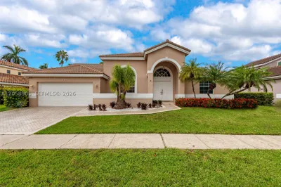 945 NW 202nd Ave 1