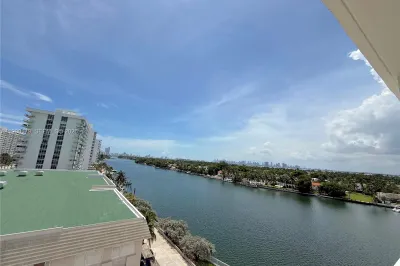 5838 Collins Ave #7G 1