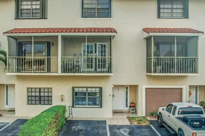 9846 Hammocks Blvd #105 1