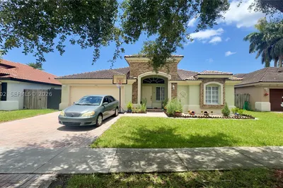 937 NE 35th Ave 1