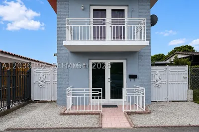 380 W 45th St 1