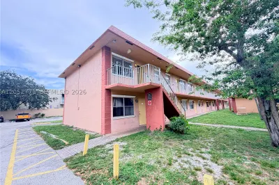 101 NE 41st St #B35 1
