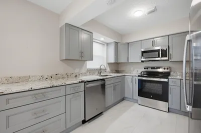 1033 Goldenrod Road 1