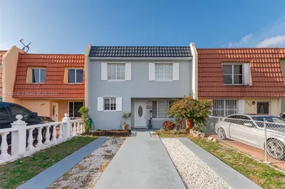 957 W 79th Pl 1