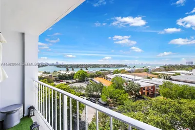 6900 Bay Dr #7A 1