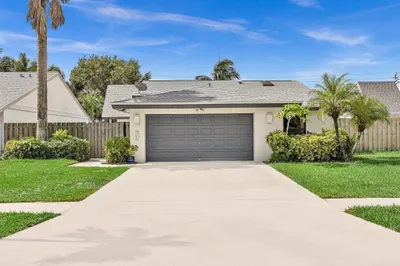 23 Baytree Circle 1