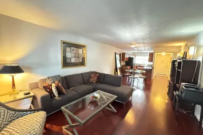 621 E Woolbright Road #202 1