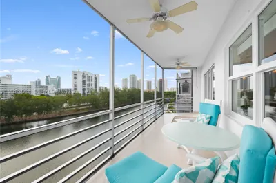 400 Diplomat Pkwy #704 1