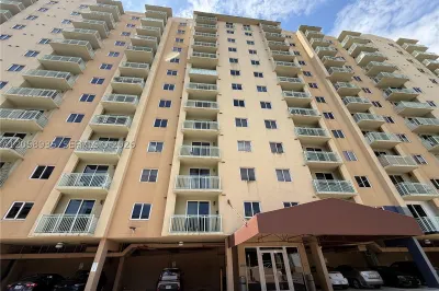 3500 Coral Way #907 1
