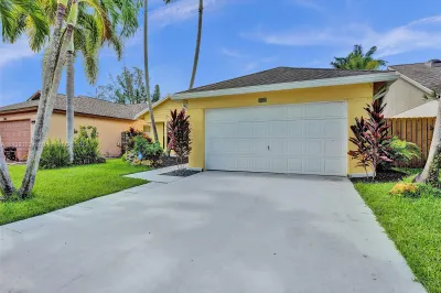 5016 Arbor Glen Cir 1