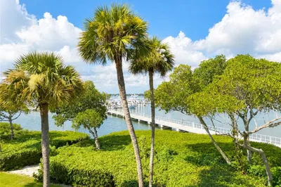 390 NE Edgewater Drive #302 1