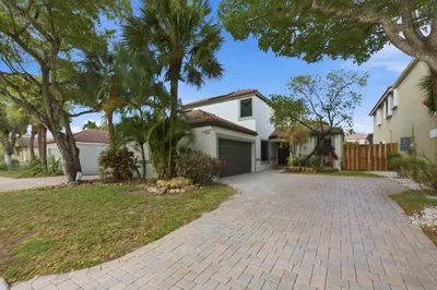 7680 NW 61st Terrace 1