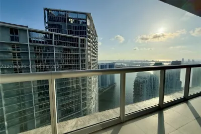 495 Brickell Ave #5106 1