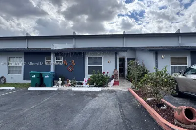 11610 NW 4th Ter #11610 1