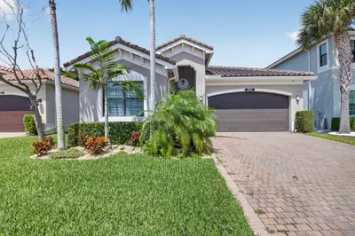 13727 Moss Agate Avenue 1