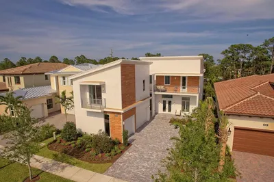 1050 SE Faulkner Ter Terrace 1