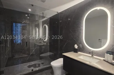 20 NE 11 #2208 1