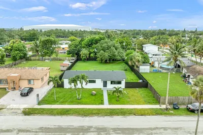 2600 NW 205th St 1