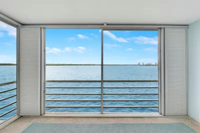 60 Yacht Club Drive #303 1